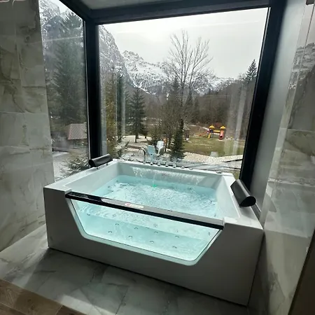 Fusha E Gjese מלון 4*