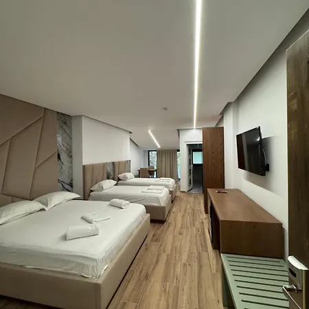 Fusha E Gjese מלון 4*