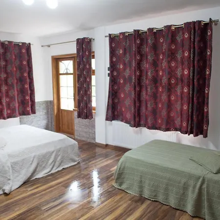 Fusha E Gjese Hotel